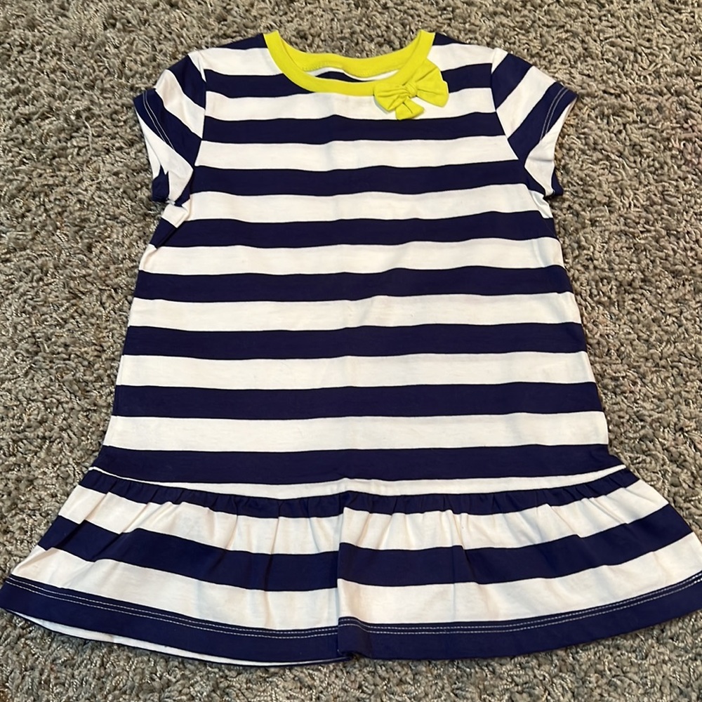 (2) Carters Tops Size 5 - Picture 2 of 8